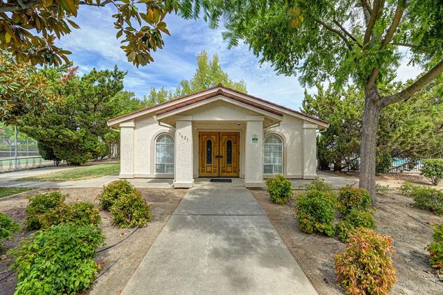 7309 Sunleaf Ln, Sacramento, CA 95828
