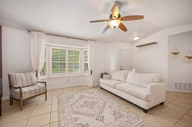 7309 Sunleaf Ln, Sacramento, CA 95828