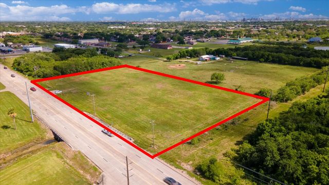 00 25 Avenue, Texas City, TX 77590