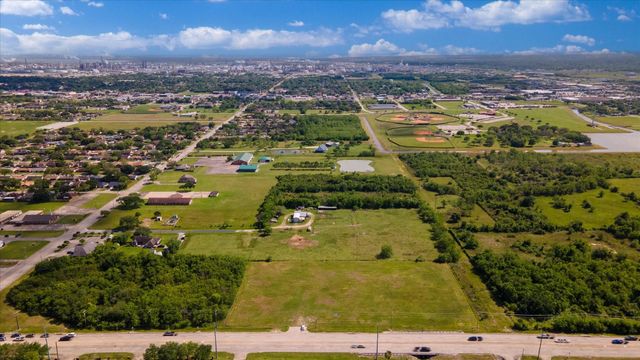00 25 Avenue, Texas City, TX 77590