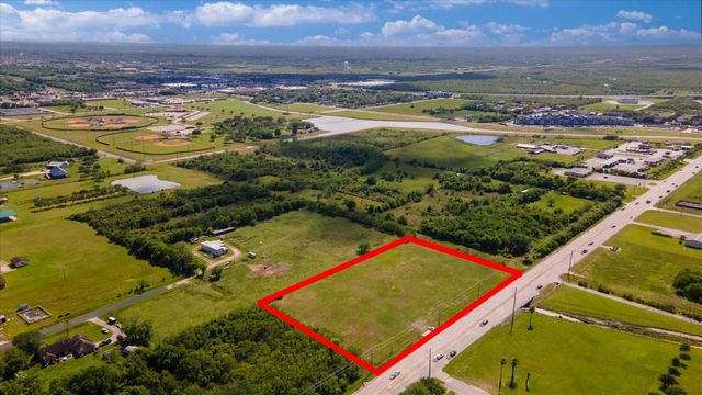 00 25 Avenue, Texas City, TX 77590
