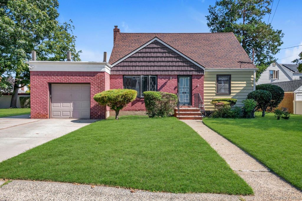 65 Clearstream Avenue, Valley Stream, NY 11580 — exterior
