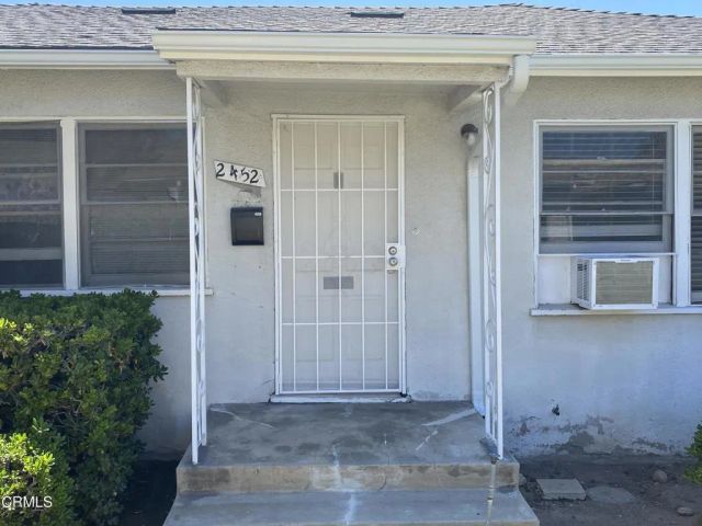 2452 E Washington Boulevard, Pasadena, CA 91104