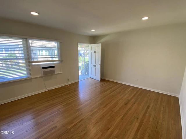 2452 E Washington Boulevard, Pasadena, CA 91104