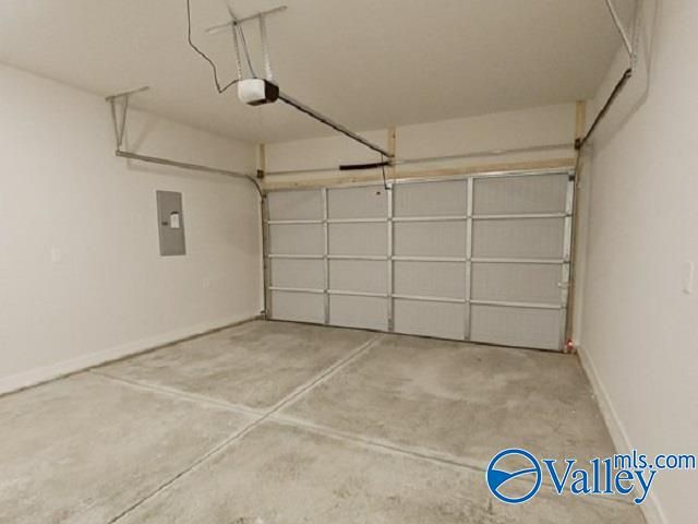 6102 Taramore Lane NW, Huntsville, AL 35806