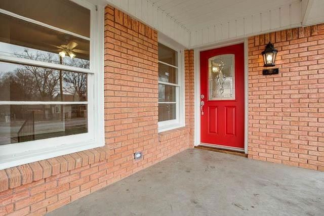 1311 S Edgefield Avenue, Dallas, TX 75208