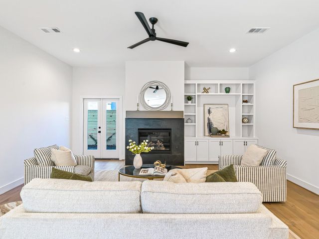 1207 Tabor Street, Houston, TX 77009