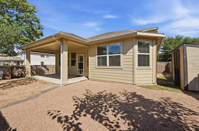 351 Wincliff DR, Buda, TX 78610