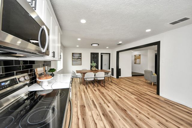 17114 Barcelona Drive, Friendswood, TX 77546