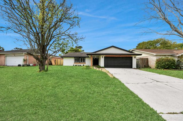 17114 Barcelona Drive, Friendswood, TX 77546