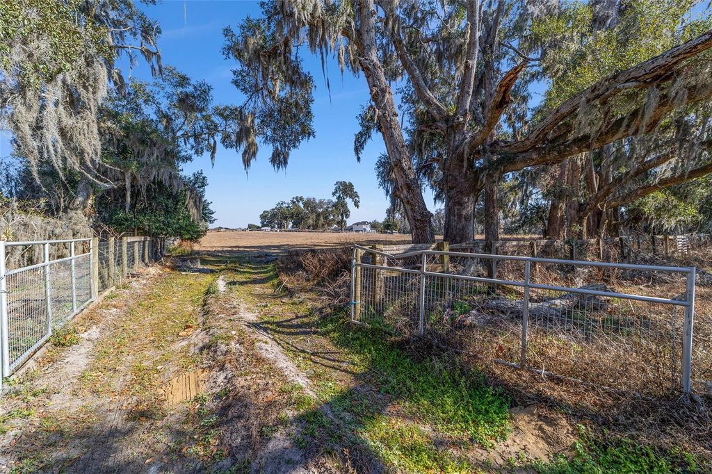 4201 SE 110TH STREET, Belleview, FL 34420