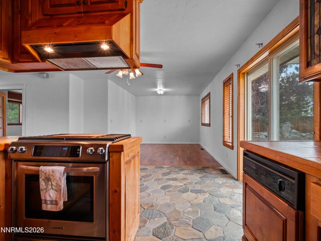 1321 Dennis Street, Minden, NV 89423