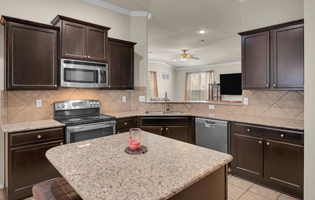 9801 Shallow Creek Drive, Waco, TX 76708