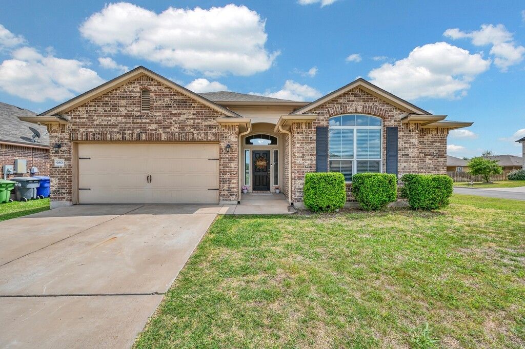 9801 Shallow Creek Drive, Waco, TX 76708