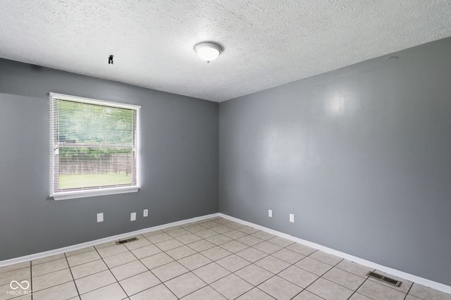 3242 Pawnee Drive, Indianapolis, IN 46235