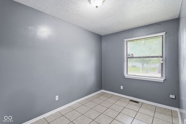 3242 Pawnee Drive, Indianapolis, IN 46235