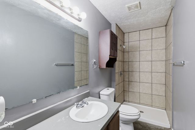 3242 Pawnee Drive, Indianapolis, IN 46235