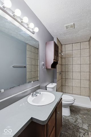 3242 Pawnee Drive, Indianapolis, IN 46235