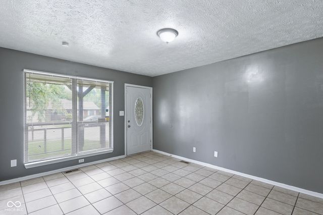 3242 Pawnee Drive, Indianapolis, IN 46235