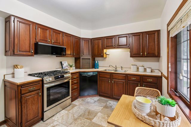 707 Hamline Avenue S, Saint Paul, MN 55116