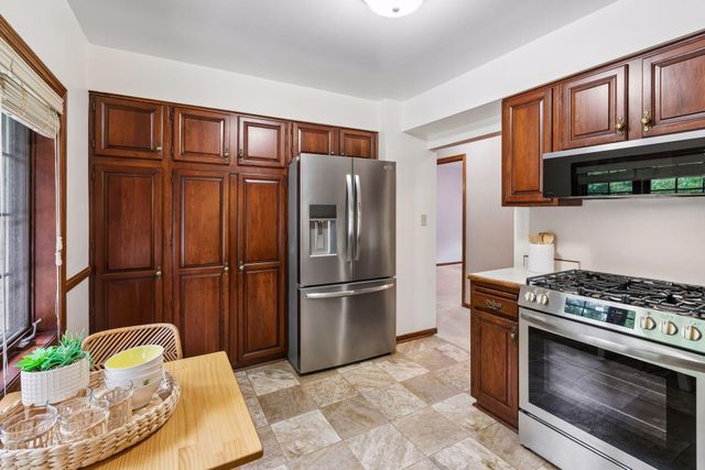 707 Hamline Avenue S, Saint Paul, MN 55116