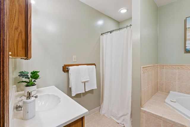 707 Hamline Avenue S, Saint Paul, MN 55116