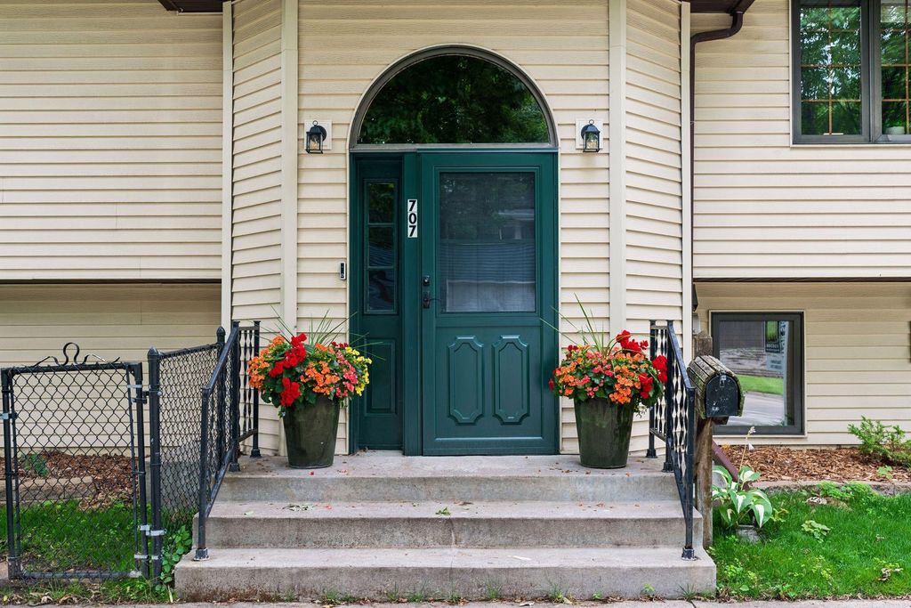 707 Hamline Avenue S, Saint Paul, MN 55116 — photo 3