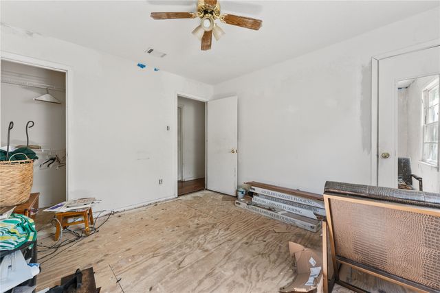 305 Avenue I, Lacy Lakeview, TX 76705