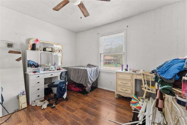 305 Avenue I, Lacy Lakeview, TX 76705