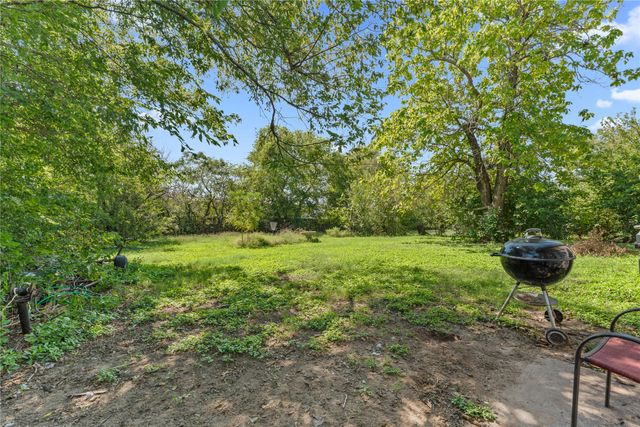 305 Avenue I, Lacy Lakeview, TX 76705