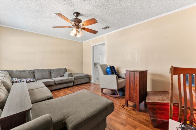 305 Avenue I, Lacy Lakeview, TX 76705