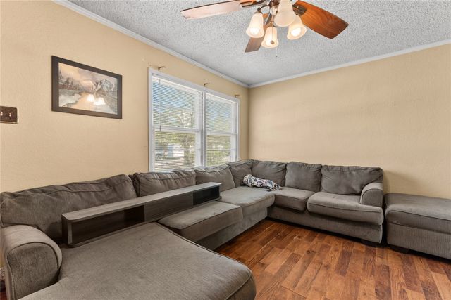 305 Avenue I, Lacy Lakeview, TX 76705