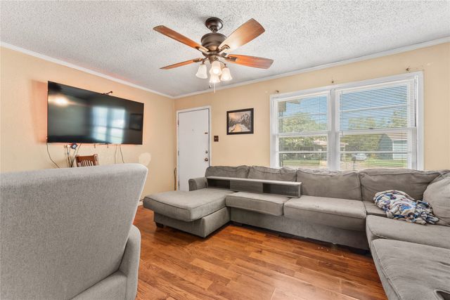 305 Avenue I, Lacy Lakeview, TX 76705