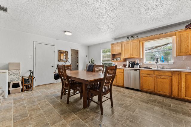 305 Avenue I, Lacy Lakeview, TX 76705