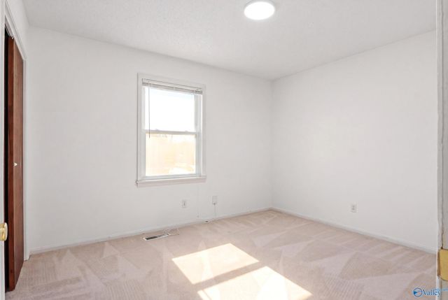 4045 Knollbrook Drive NW, Huntsville, AL 35810