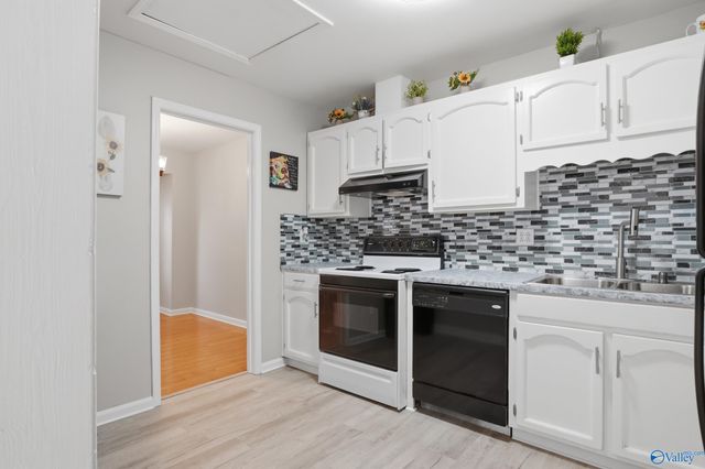 4045 Knollbrook Drive NW, Huntsville, AL 35810