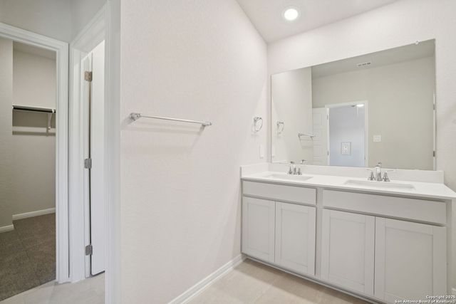 6407 Prince Howard, San Antonio, TX 78239