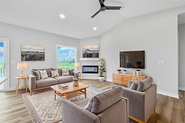 1135 NW Sproul Drive, Waukee, IA 50263