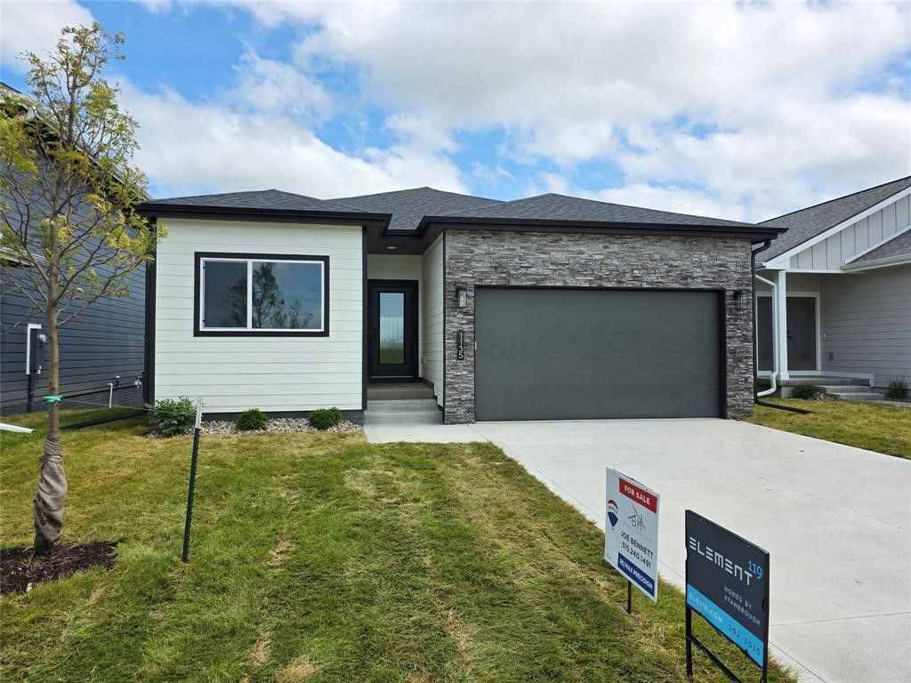 1135 NW Sproul Drive, Waukee, IA 50263