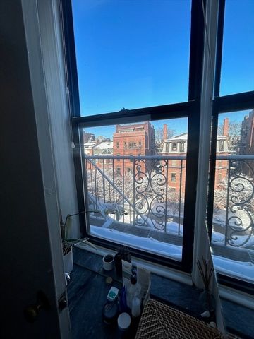 364 Marlborough Street 8, Boston, MA 02115