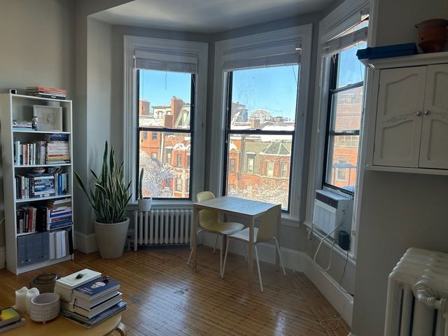 364 Marlborough Street 8, Boston, MA 02115