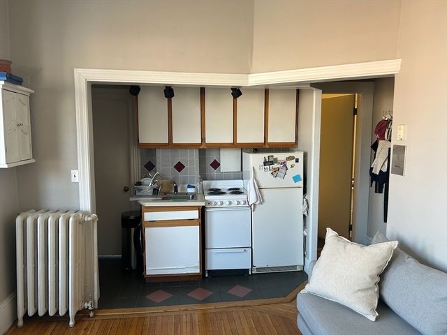 364 Marlborough Street 8, Boston, MA 02115