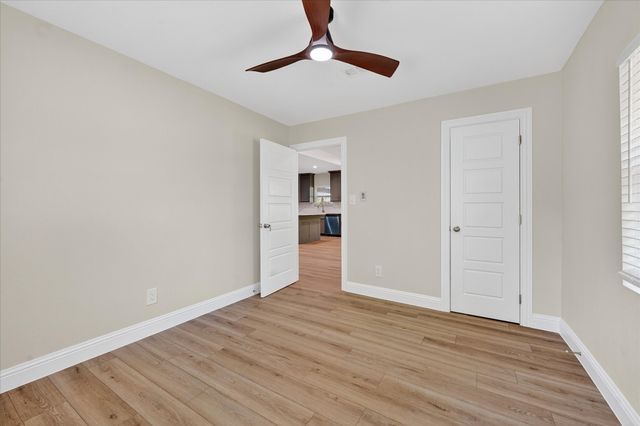 2009 W Sherman Street, Paris, TX 75460