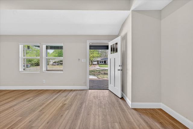 2009 W Sherman Street, Paris, TX 75460