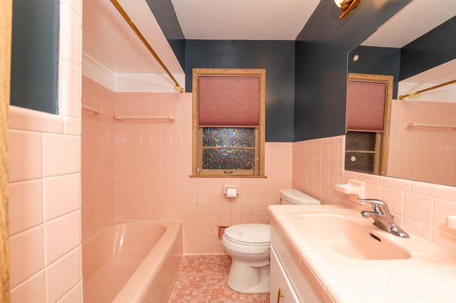 4249 Oliver Avenue N, Minneapolis, MN 55412