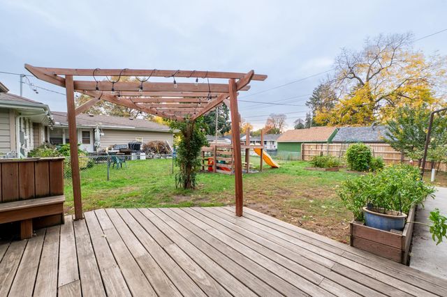 4249 Oliver Avenue N, Minneapolis, MN 55412