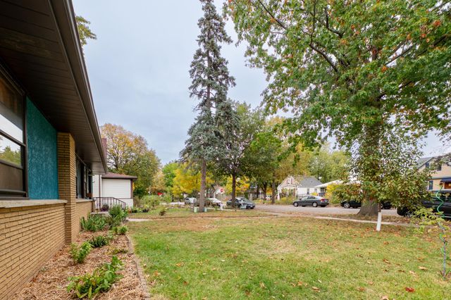 4249 Oliver Avenue N, Minneapolis, MN 55412