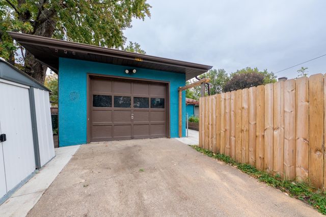 4249 Oliver Avenue N, Minneapolis, MN 55412