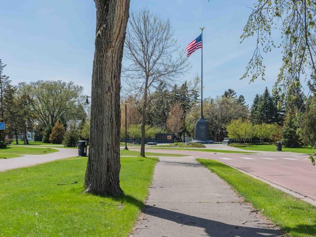 4249 Oliver Avenue N, Minneapolis, MN 55412