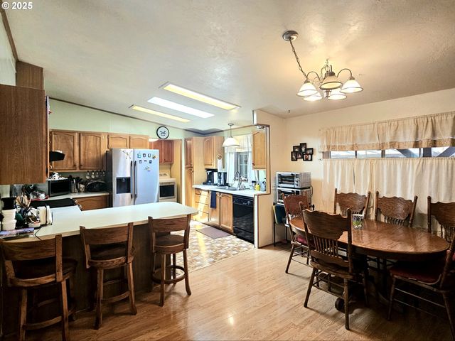 98041 HALLWAY Rd 23, Brookings, OR 97415